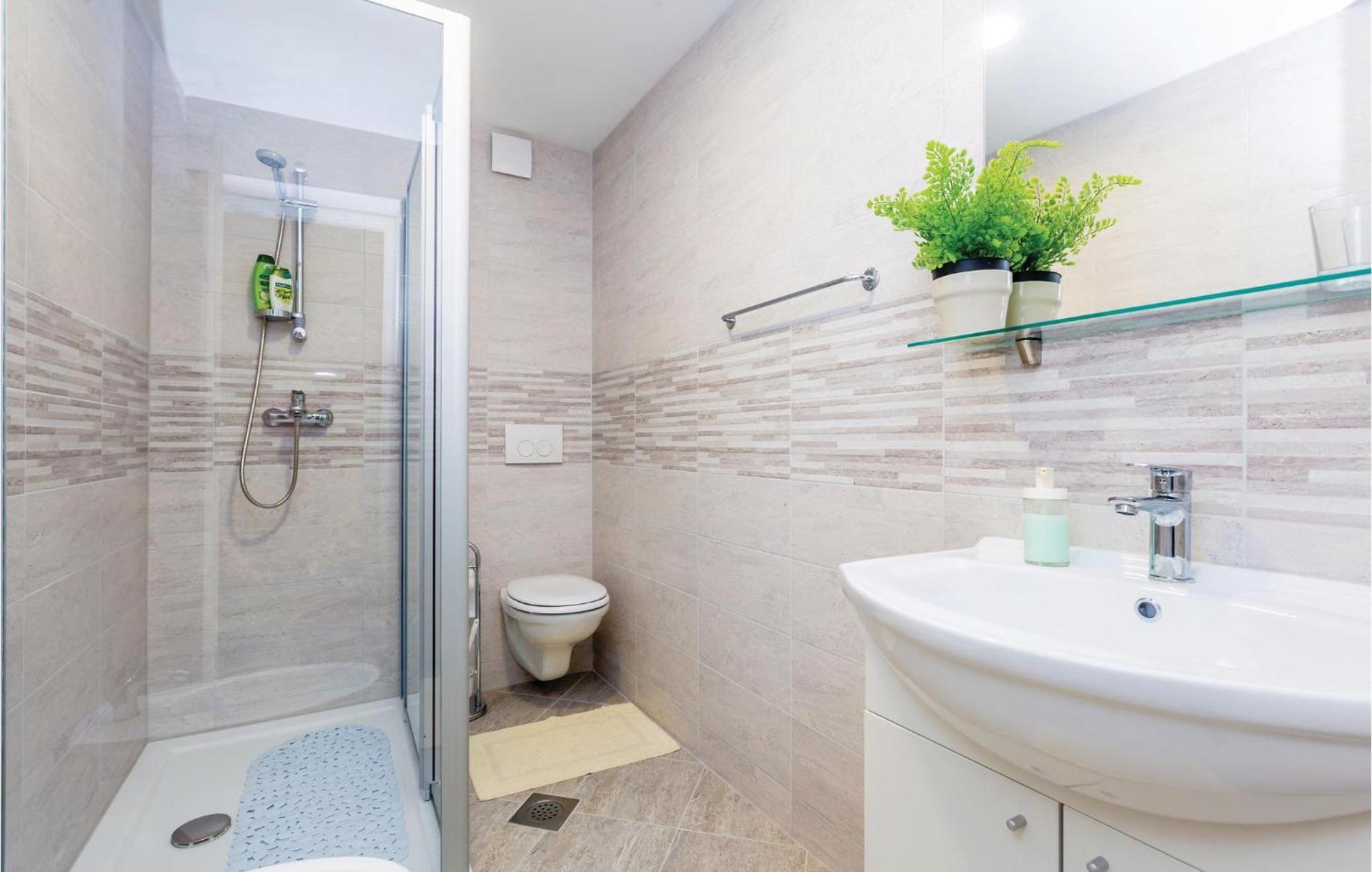 Gorgeous Apartment In Krk With Wifi Punat Exteriör bild